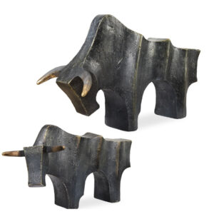UTT089 REGAL BULL SCULPTURES S2 18227 F BCO